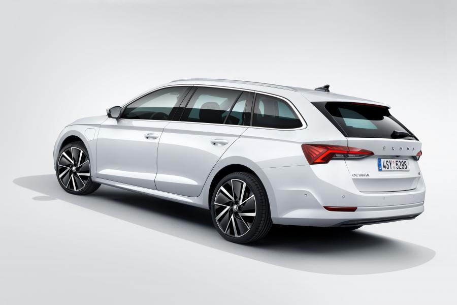  Skoda Octavia iV Combi 2020 года  (WW) (фото 3 из 22)